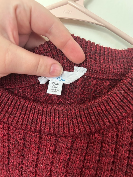 Women's Burgundy Ribbed Crewneck Sweater - Picture 2 of 4